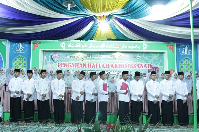 Haflah Akhirussanah Serta KHataman Ihya' Ulumiddin ke-5 dan Tafsir Jalalain ke-3 Pondok Pesantren Darusy Syafa'ah