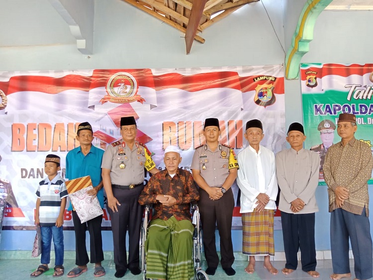 Kapolda Lampung Kunjungi Pesantren Darusysyafa'ah